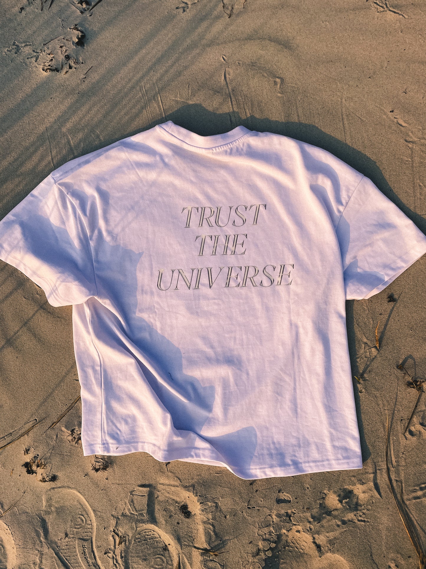 TRUST THE UNIVERSE OVERSIZED UNISEX T-SHIRT